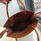 Ziva's Charm handbag – detail view (36cm*28cm*7.5cm)