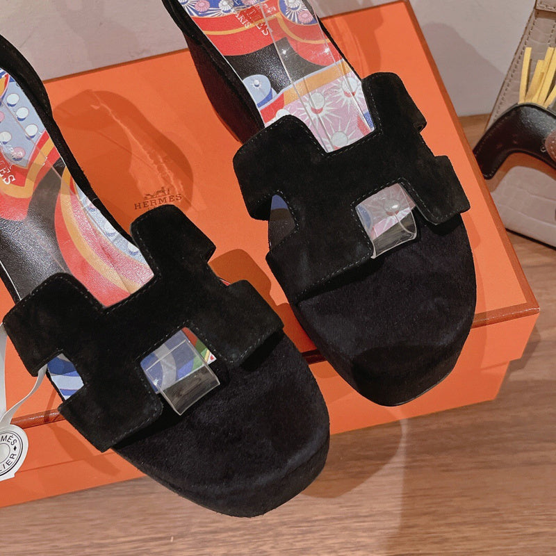 Hermès Chocolate Brown Pointed-Toe Flats - Heel Detail View
