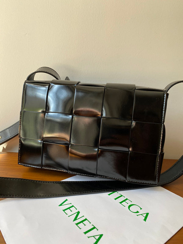 Chic Faux Leather Handbag - Chic Everyday Appeal | Women's Luxury Handbag #1636 - side angle view (image 2) of designer-inspired handbag