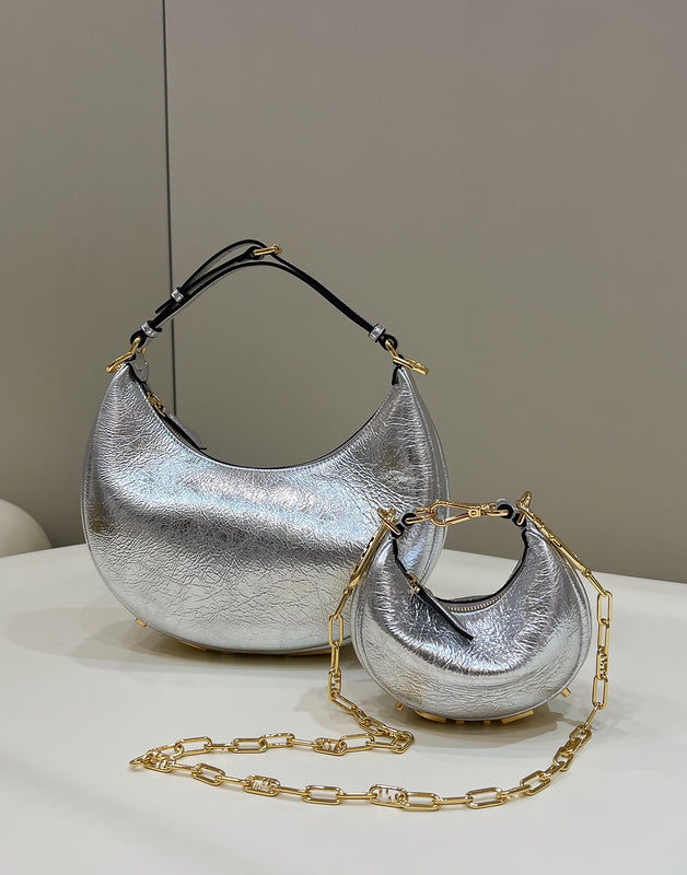 Ziva's Charm handbag – close-up view (16.5cm*14cm*5cm)