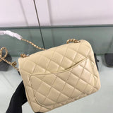 Zivas Charm Understated Luxury Fashion Handbag (Refined Practical Design) – Close-Up Detail