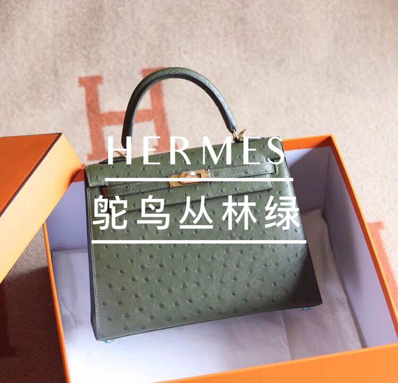 Interior view of effortless premium bag