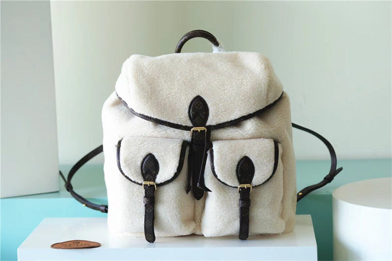  tote bag interior and compartment view 15
