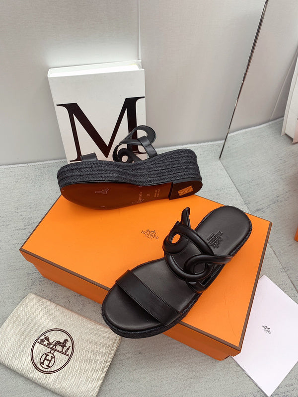 Hermes shoes Style 307 - full pair display