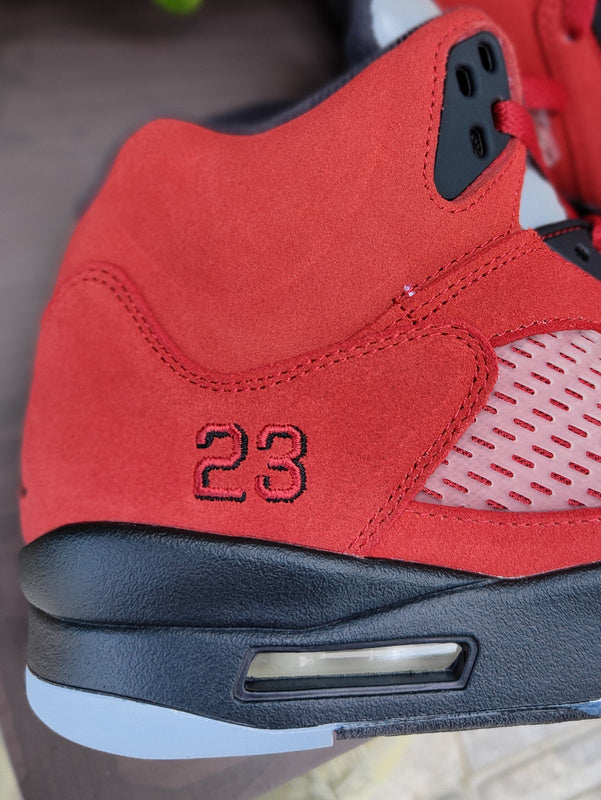 Nike Men's & Women's Designer Lifestyle Shoes — Style 212 angle view