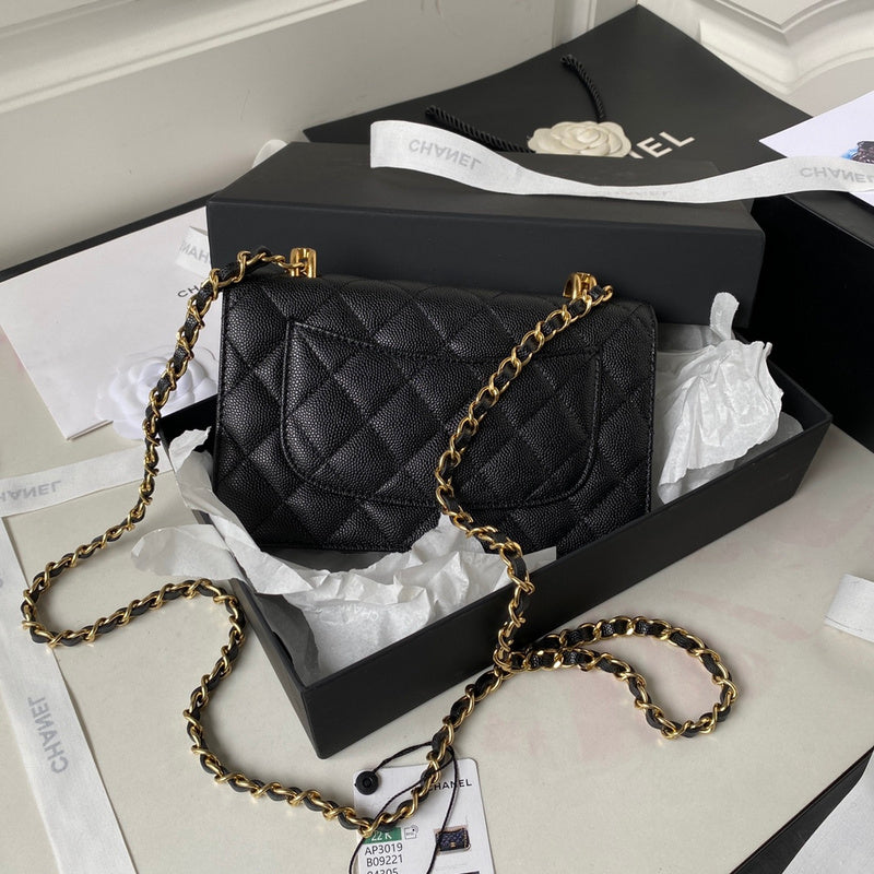 Zivas Charm Refined Everyday Style Designer Handbag (Modern Wardrobe Staple) – Interior View