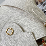  Versatile carryall bag front view 7