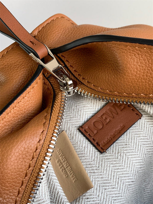 Ziva's Charm handbag – side angle view (47cm*25cm*17cm)