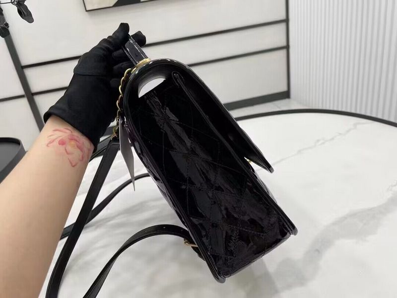  handbag, spacious everyday style, image 5