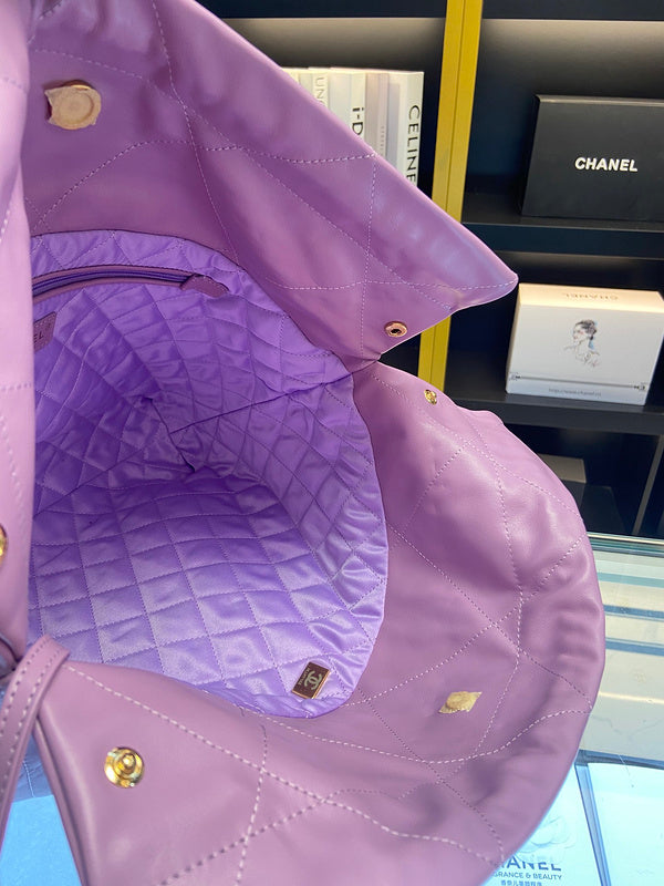  spacious purse view 3