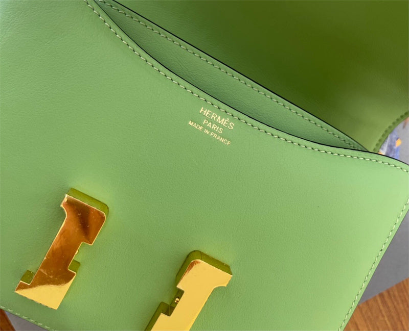  carryall bag interior and compartment view 9