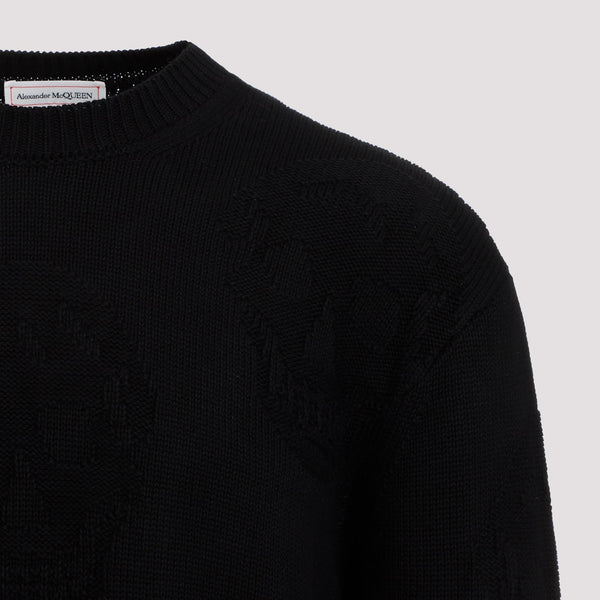 Close-up of Alexander McQueen sweaters & pullovers hardware and fine stitching