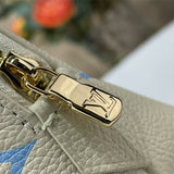  everyday bag close-up of hardware and finish