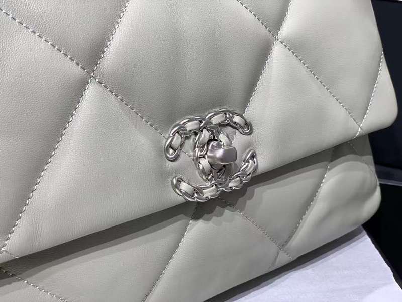 Zivas Charm Elevated Essentials Luxury Handbag (Versatile Style Statement) – Styled Look