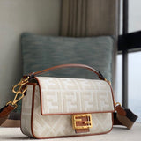 Ziva's Charm handbag – close-up view (26cm*6cm*15cm)