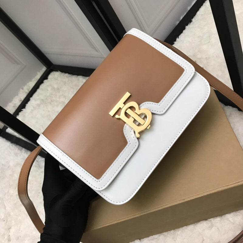 Ziva's Charm handbag – detail view (one versatile size)