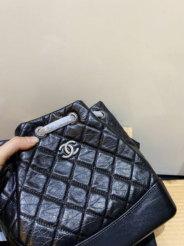  women's handbag, versatile design, view 2