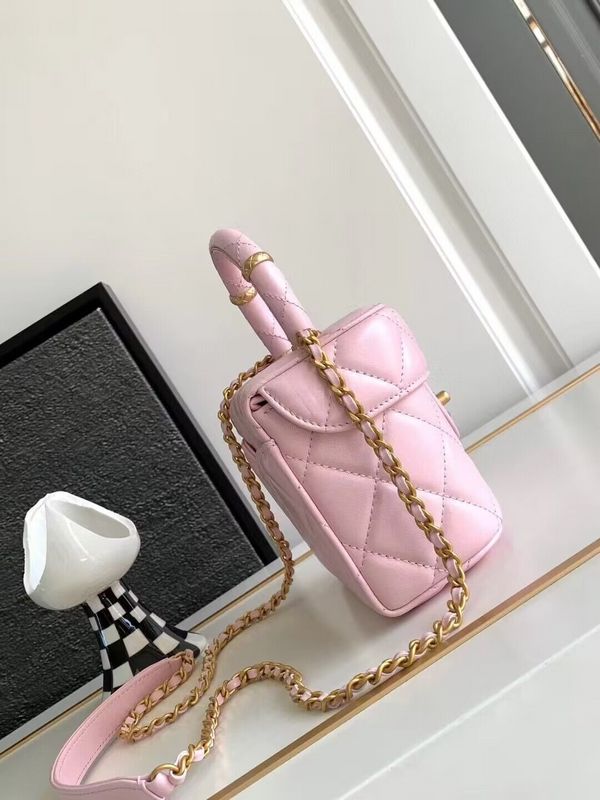 Ziva's Charm handbag – detail view (one versatile size)
