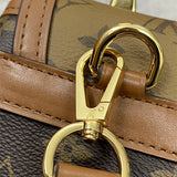  statement shopper bag detail view showing craftsmanship 8