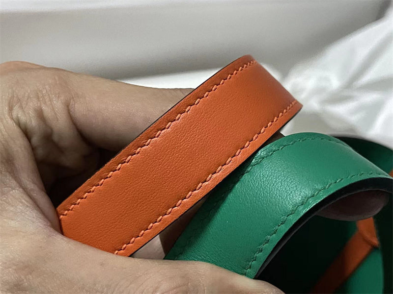 Streamlined top-handle bag front view 19