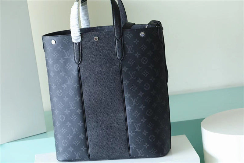  shopper bag interior and compartment view