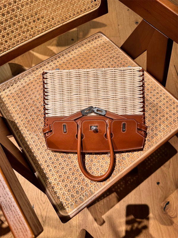  carryall bag close-up of hardware and finish 11