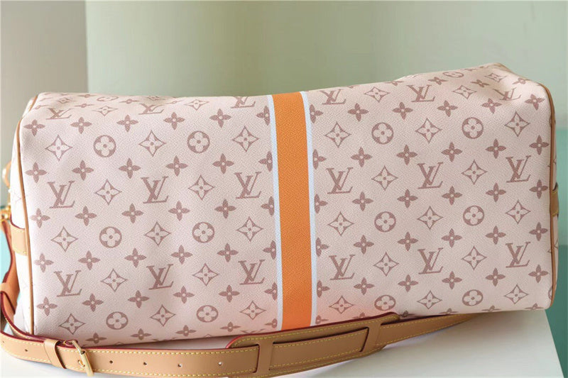  Chic handbag carried on shoulder