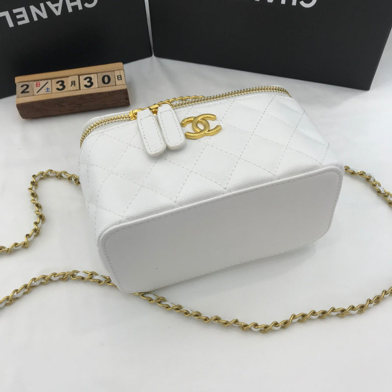  women's handbag, versatile design, view 5