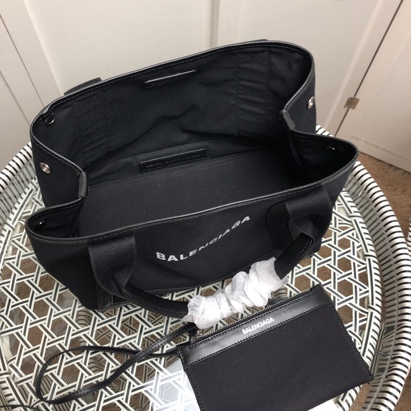 Interior view of elevated statement women's handbag – women's luxury handbag