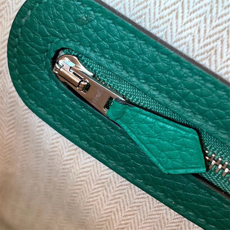  tote bag interior and compartment view 9