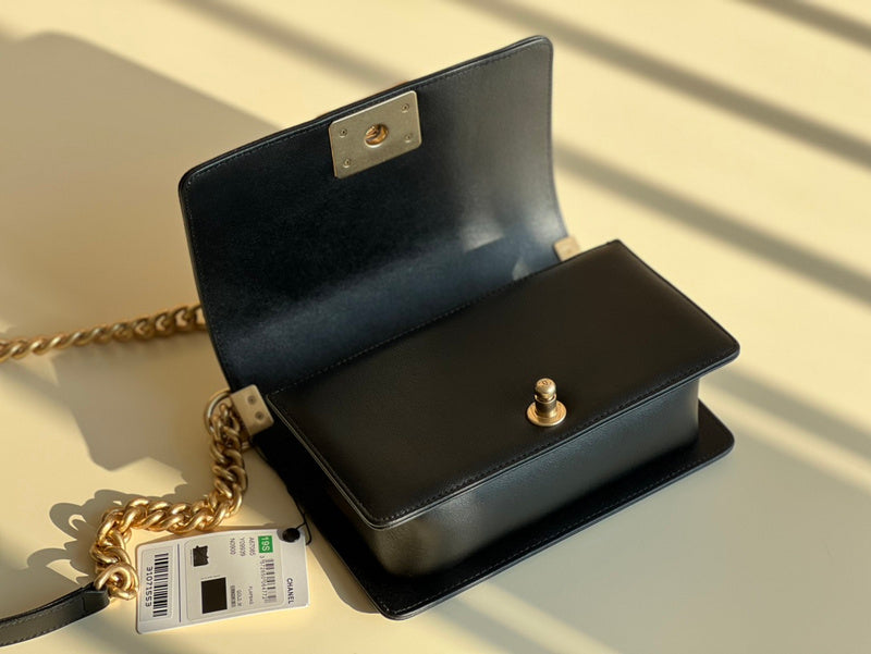  handbag, mid everyday style, image 3