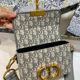 Side profile of premium everyday-luxe women's handbag – women's designer-style accessory