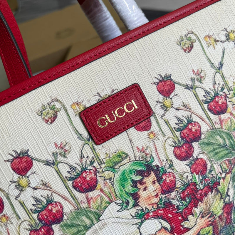 Interior view of effortless premium bag