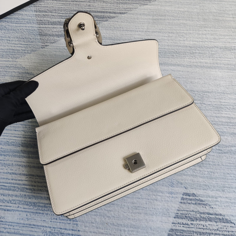Close-up detail of elevated modern women's handbag – women's designer-style accessory