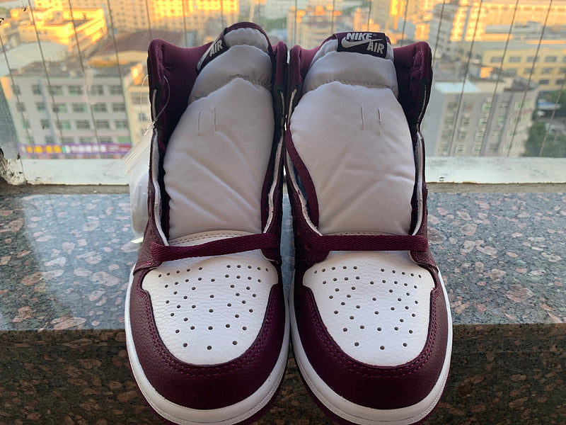 Nike Men's & Women's Designer Lifestyle Shoes — Style 164 side view