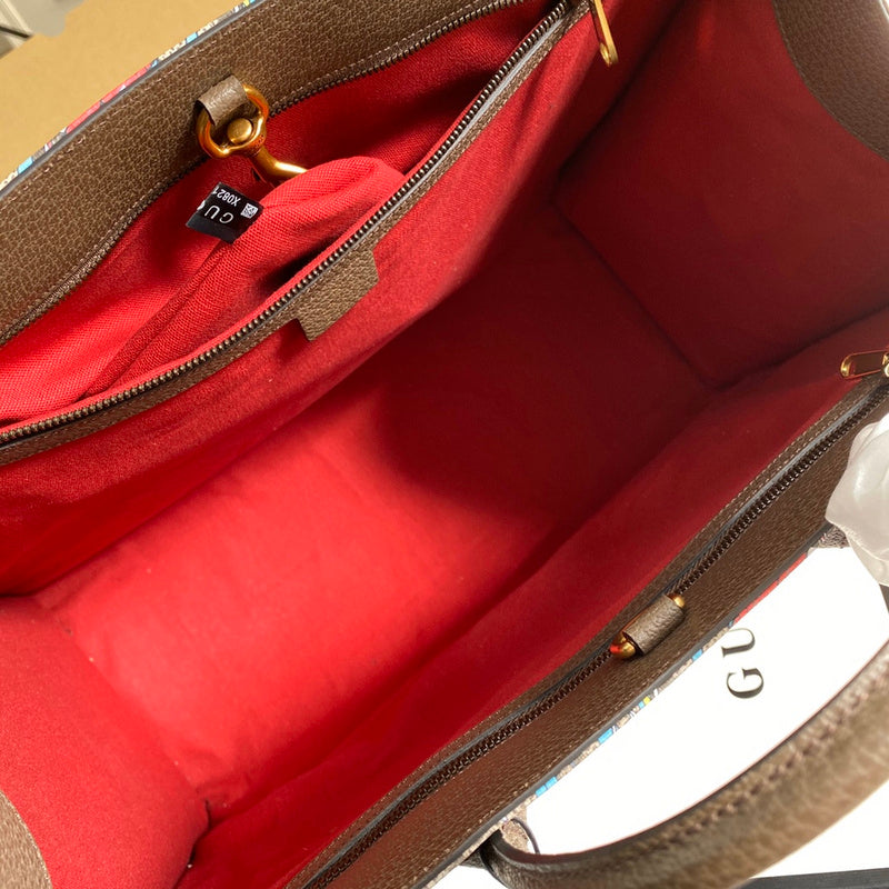 Side profile of chic sleek women's handbag – women's designer-style accessory