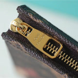  graceful shoulder bag styled with outfit 12