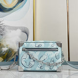 classic everyday bag detail view showing craftsmanship