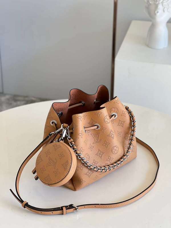 Styled lifestyle shot of signature everyday-luxe women's handbag – women's premium purse
