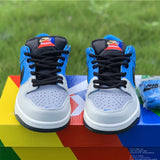 Nike Men's & Women's Designer Street Sneakers — Style 146 angle view