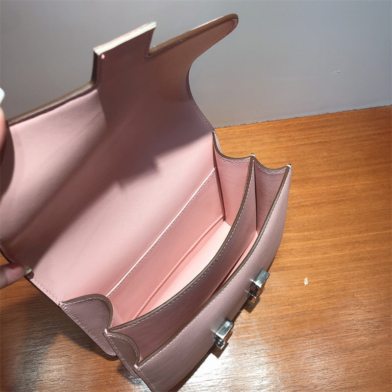  shopper bag interior and compartment view