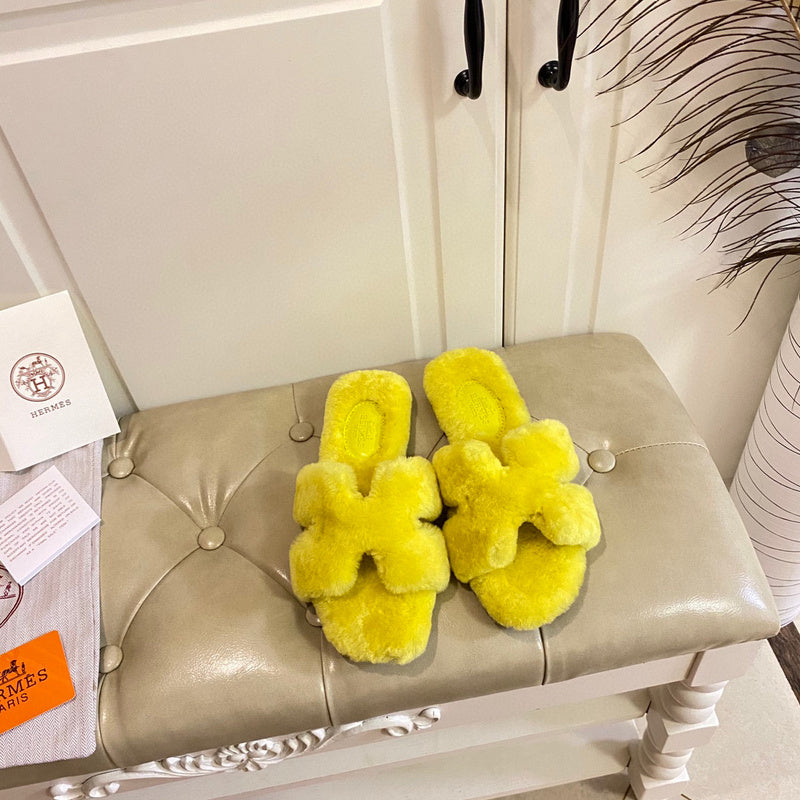 Hermes sandals Style 064 - sole and craftsmanship detail