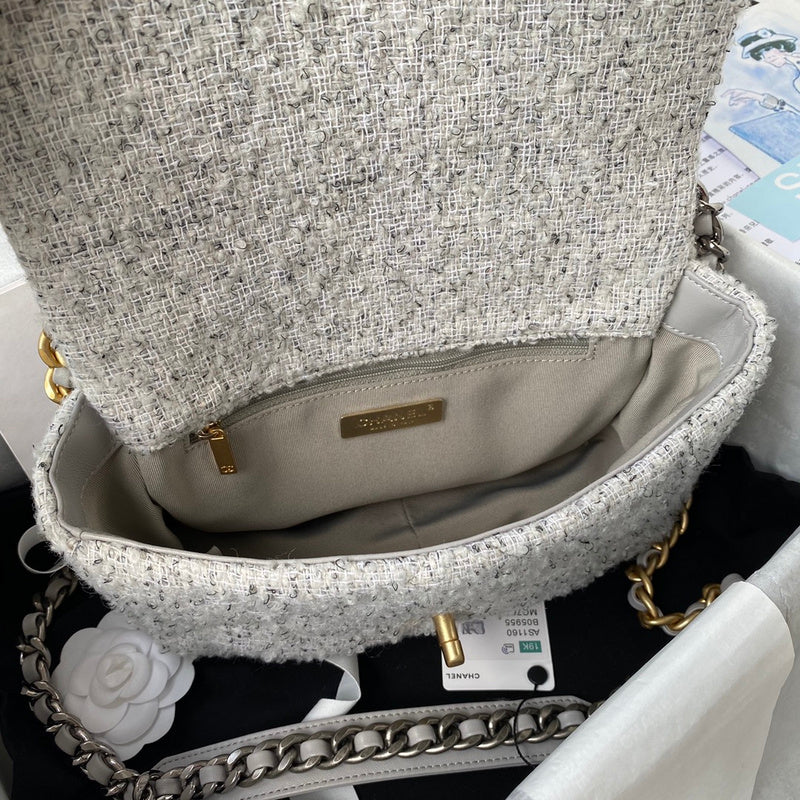  versatile purse view 10