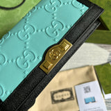 Side profile of premium chic women's handbag – women's luxury handbag