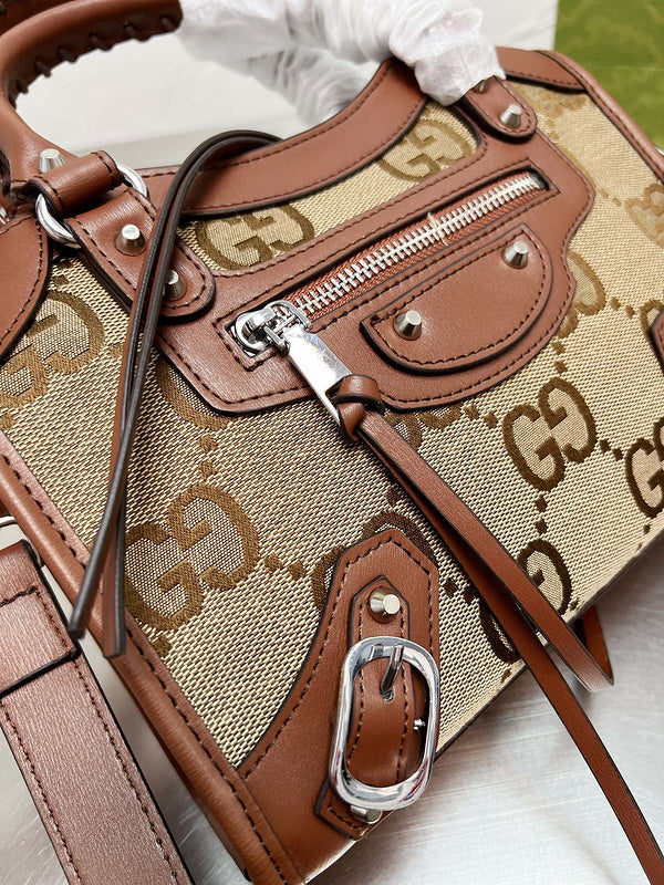 Ziva's Charm handbag – product shot (one versatile size)