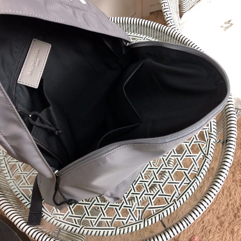 Close-up detail of signature everyday-luxe women's handbag – women's statement bag