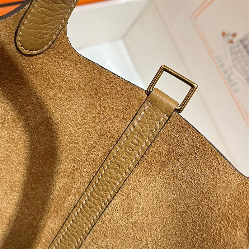  graceful everyday bag styled with outfit 96