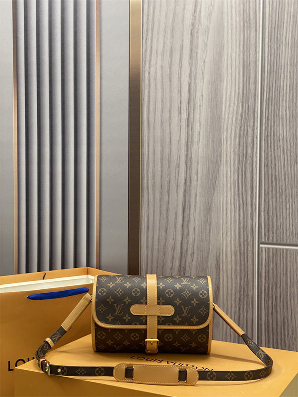  Smart structured bag front view