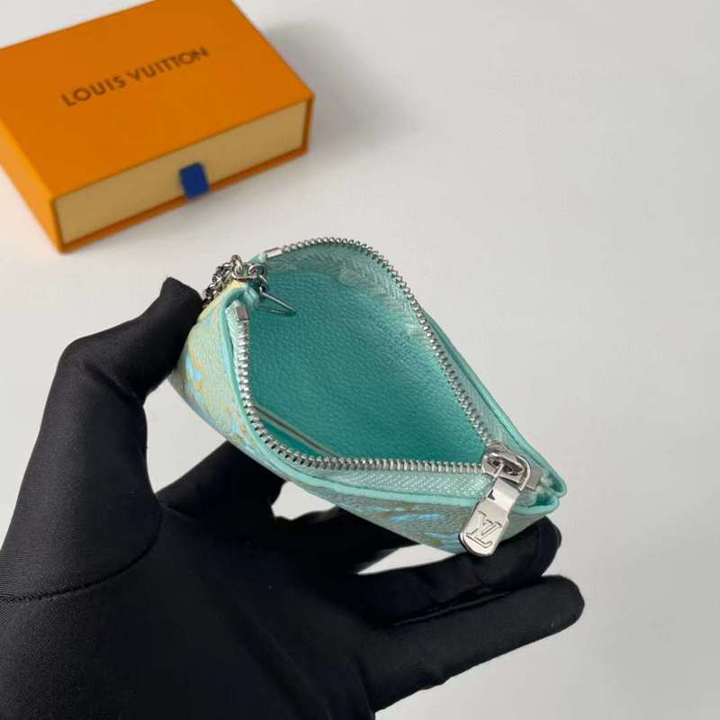 Top view of everyday-luxe polished women's handbag – women's luxury handbag