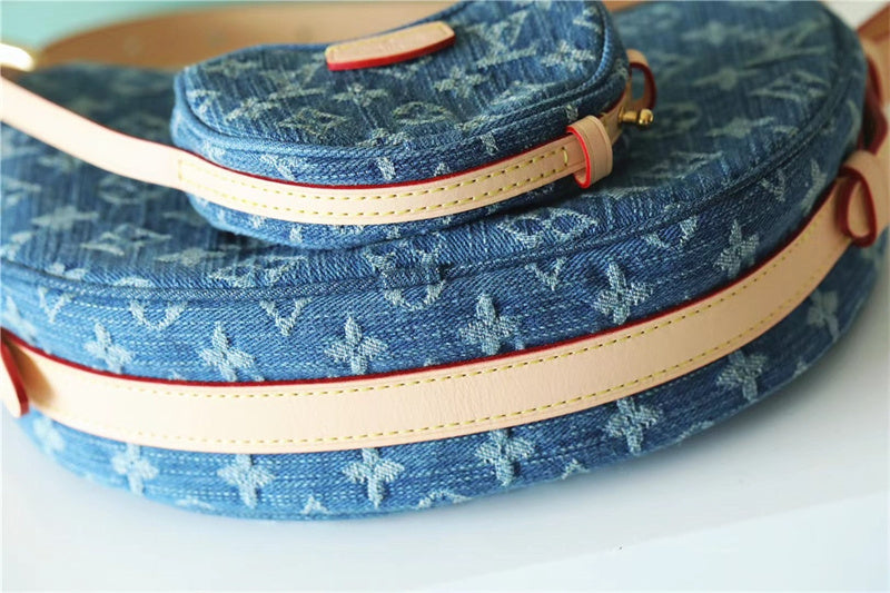  Refined crossbody bag carried on shoulder